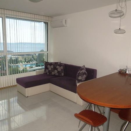 Holiday Apartment In Riviera Complex Sveti Vlas Luaran gambar