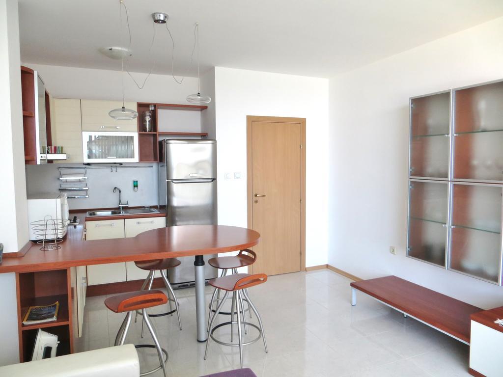 Holiday Apartment In Riviera Complex Sveti Vlas Bilik gambar